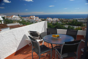 Nerja - tolle Aussicht und Poolbereich